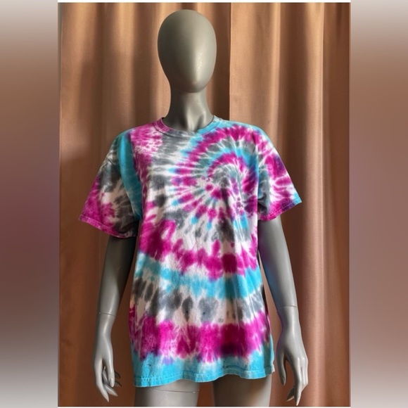 Women’s Large Summer Bundle-NWT & GUC 3 Tops, Shorts, & Bathing Suit - Picture 10 of 11